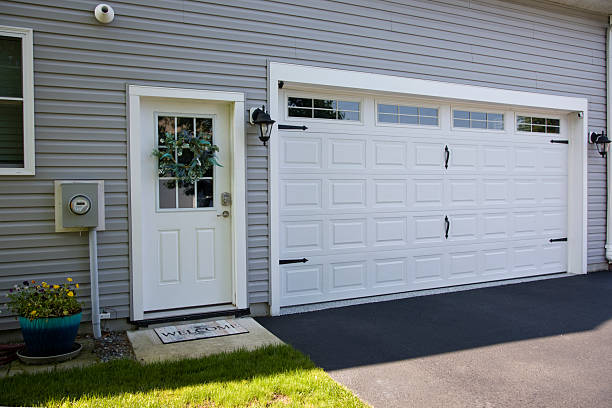 24/7 Emergency Garage Door Roller Replacement experts in Elmore, AL